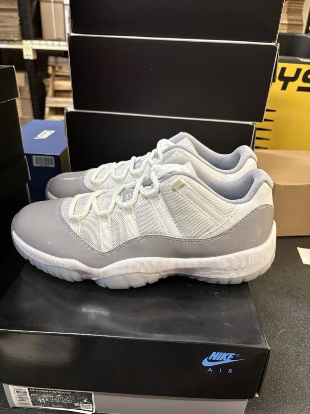 NEW Men’s Air Jordan 11 Retro Low Cement Grey AV2187-140 Size 11.5 WITH BOX